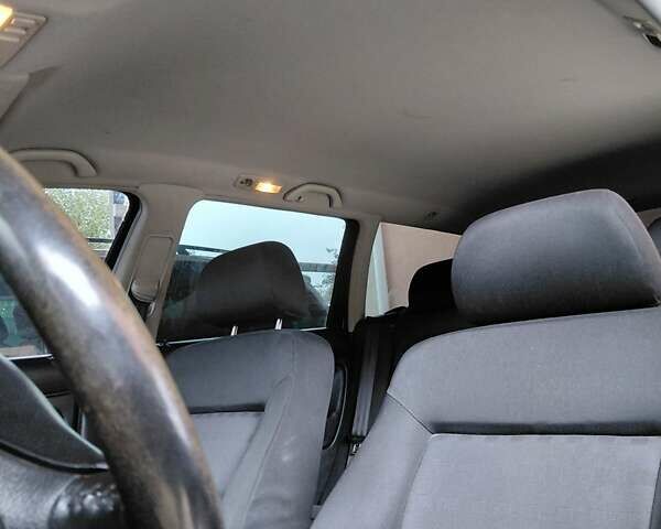 Черный Фольксваген Пассат, объемом двигателя 1.6 л и пробегом 260 тыс. км за 4400 $, фото 4 на Automoto.ua