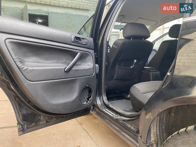 Чорний Фольксваген Пассат, об'ємом двигуна 1.98 л та пробігом 218 тис. км за 4000 $, фото 12 на Automoto.ua