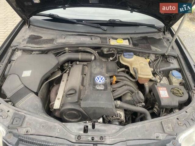 Черный Фольксваген Пассат, объемом двигателя 1.6 л и пробегом 358 тыс. км за 4100 $, фото 12 на Automoto.ua