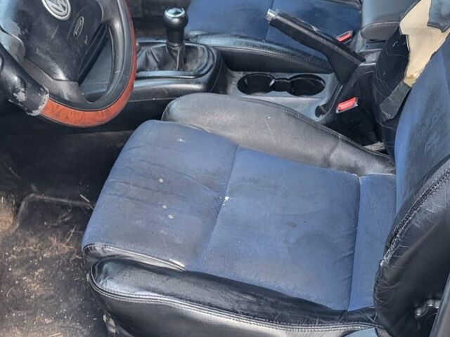 Чорний Фольксваген Пассат, об'ємом двигуна 2 л та пробігом 420 тис. км за 850 $, фото 4 на Automoto.ua