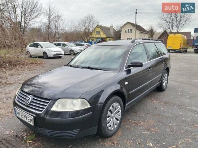 Черный Фольксваген Пассат, объемом двигателя 1.6 л и пробегом 310 тыс. км за 4400 $, фото 2 на Automoto.ua