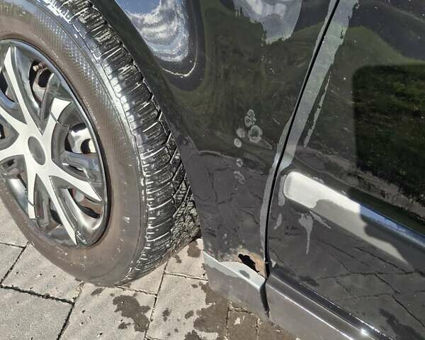 Черный Фольксваген Пассат, объемом двигателя 1.6 л и пробегом 350 тыс. км за 3250 $, фото 9 на Automoto.ua
