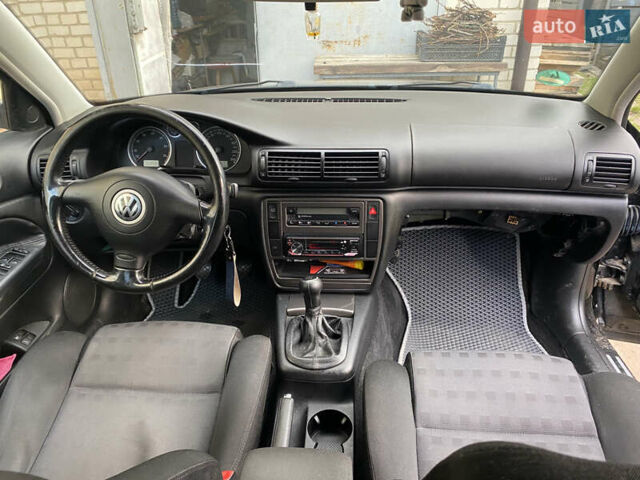 Чорний Фольксваген Пассат, об'ємом двигуна 1.98 л та пробігом 218 тис. км за 4000 $, фото 10 на Automoto.ua