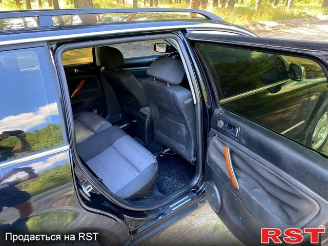 Черный Фольксваген Пассат, объемом двигателя 1.6 л и пробегом 217 тыс. км за 4650 $, фото 12 на Automoto.ua