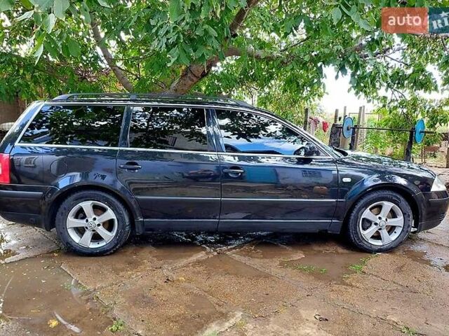 Черный Фольксваген Пассат, объемом двигателя 2 л и пробегом 270 тыс. км за 4200 $, фото 1 на Automoto.ua