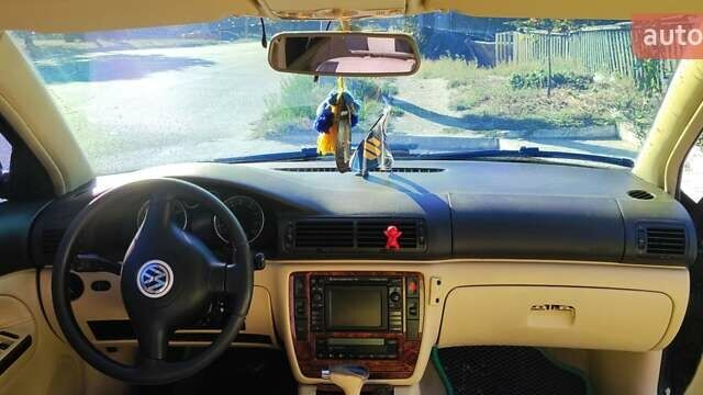 Черный Фольксваген Пассат, объемом двигателя 2.5 л и пробегом 416 тыс. км за 5500 $, фото 3 на Automoto.ua