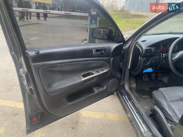 Чорний Фольксваген Пассат, об'ємом двигуна 2.5 л та пробігом 345 тис. км за 3499 $, фото 10 на Automoto.ua