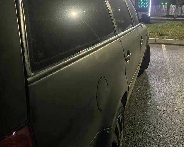 Черный Фольксваген Пассат, объемом двигателя 1.9 л и пробегом 492 тыс. км за 3600 $, фото 7 на Automoto.ua