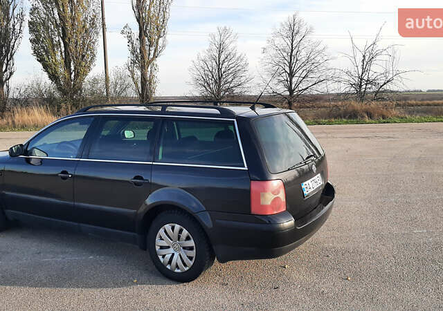 Черный Фольксваген Пассат, объемом двигателя 1.98 л и пробегом 231 тыс. км за 5000 $, фото 3 на Automoto.ua