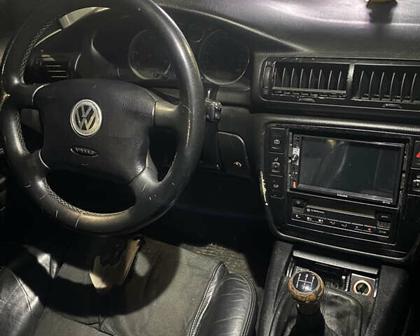 Черный Фольксваген Пассат, объемом двигателя 1.9 л и пробегом 492 тыс. км за 3600 $, фото 10 на Automoto.ua