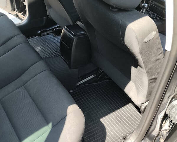 Черный Фольксваген Пассат, объемом двигателя 1.6 л и пробегом 257 тыс. км за 5000 $, фото 2 на Automoto.ua