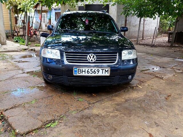 Черный Фольксваген Пассат, объемом двигателя 2 л и пробегом 270 тыс. км за 4200 $, фото 3 на Automoto.ua