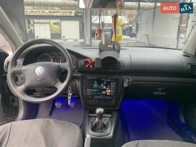 Черный Фольксваген Пассат, объемом двигателя 1.9 л и пробегом 350 тыс. км за 4100 $, фото 1 на Automoto.ua