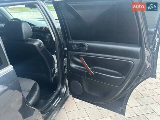 Черный Фольксваген Пассат, объемом двигателя 1.9 л и пробегом 361 тыс. км за 4699 $, фото 22 на Automoto.ua