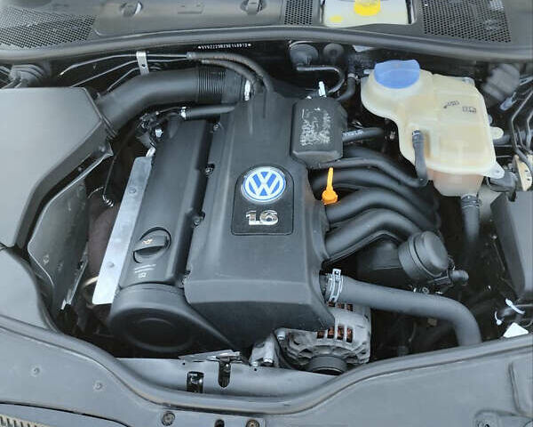 Черный Фольксваген Пассат, объемом двигателя 1.6 л и пробегом 257 тыс. км за 5000 $, фото 6 на Automoto.ua