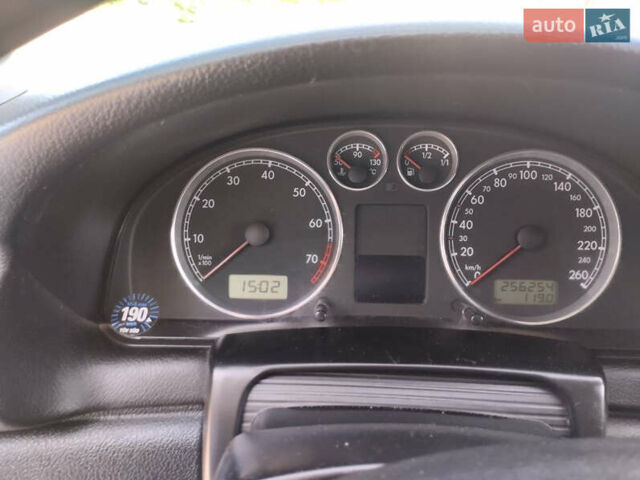 Черный Фольксваген Пассат, объемом двигателя 1.6 л и пробегом 257 тыс. км за 5000 $, фото 11 на Automoto.ua