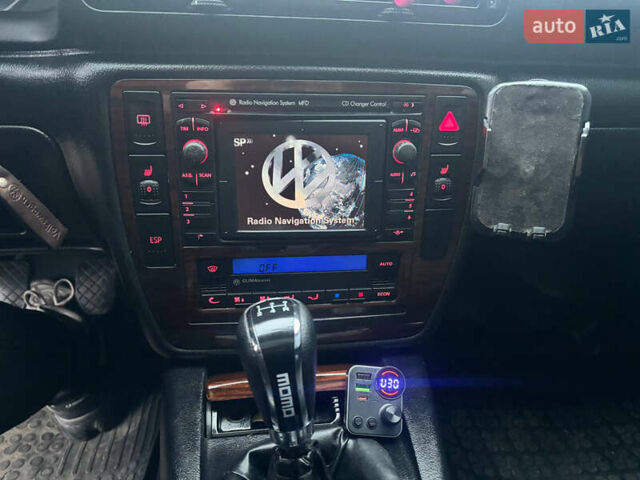 Черный Фольксваген Пассат, объемом двигателя 1.9 л и пробегом 361 тыс. км за 4699 $, фото 17 на Automoto.ua