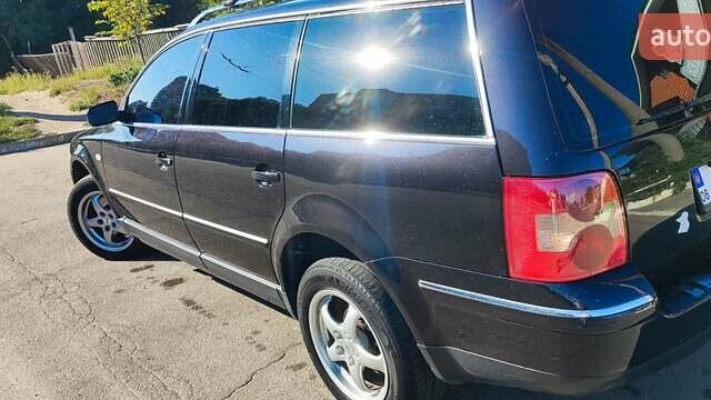 Черный Фольксваген Пассат, объемом двигателя 2.5 л и пробегом 416 тыс. км за 5500 $, фото 6 на Automoto.ua