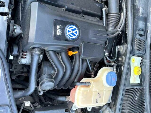 Чорний Фольксваген Пассат, об'ємом двигуна 1.6 л та пробігом 250 тис. км за 5700 $, фото 10 на Automoto.ua