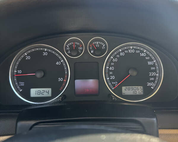 Черный Фольксваген Пассат, объемом двигателя 1.9 л и пробегом 290 тыс. км за 4700 $, фото 19 на Automoto.ua