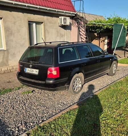 Черный Фольксваген Пассат, объемом двигателя 1.6 л и пробегом 296 тыс. км за 5200 $, фото 3 на Automoto.ua