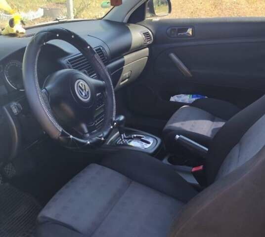 Черный Фольксваген Пассат, объемом двигателя 1.78 л и пробегом 256 тыс. км за 4800 $, фото 5 на Automoto.ua