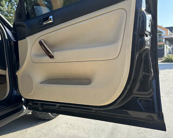 Черный Фольксваген Пассат, объемом двигателя 1.9 л и пробегом 290 тыс. км за 4700 $, фото 25 на Automoto.ua