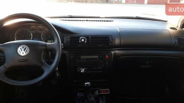 Черный Фольксваген Пассат, объемом двигателя 2 л и пробегом 291 тыс. км за 3600 $, фото 8 на Automoto.ua
