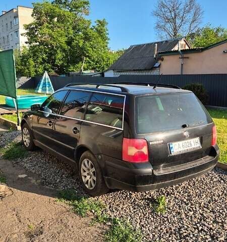 Черный Фольксваген Пассат, объемом двигателя 1.6 л и пробегом 296 тыс. км за 5200 $, фото 1 на Automoto.ua