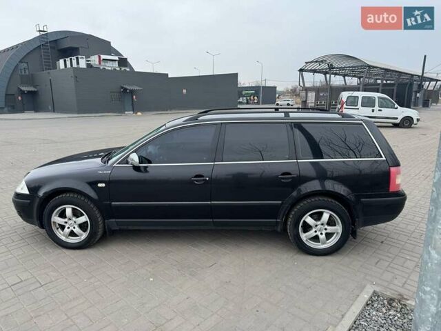 Черный Фольксваген Пассат, объемом двигателя 1.6 л и пробегом 294 тыс. км за 4300 $, фото 2 на Automoto.ua