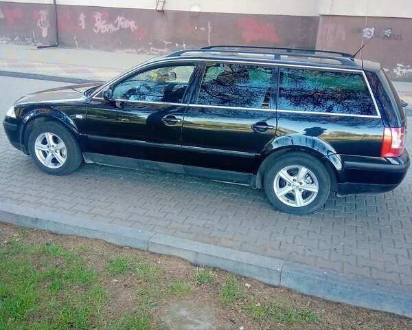 Черный Фольксваген Пассат, объемом двигателя 1.6 л и пробегом 200 тыс. км за 4400 $, фото 11 на Automoto.ua