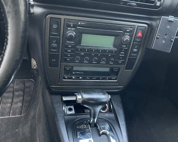 Черный Фольксваген Пассат, объемом двигателя 1.9 л и пробегом 301 тыс. км за 5000 $, фото 6 на Automoto.ua