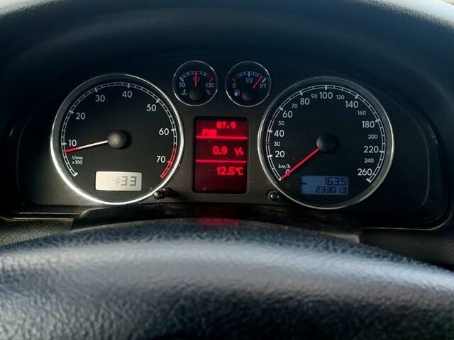 Черный Фольксваген Пассат, объемом двигателя 1.8 л и пробегом 233 тыс. км за 5700 $, фото 6 на Automoto.ua