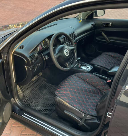 Черный Фольксваген Пассат, объемом двигателя 1.9 л и пробегом 250 тыс. км за 3999 $, фото 9 на Automoto.ua