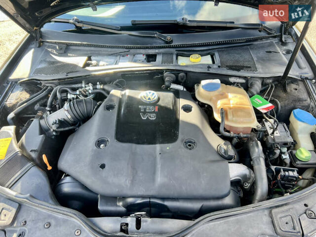 Чорний Фольксваген Пассат, об'ємом двигуна 2.5 л та пробігом 318 тис. км за 4199 $, фото 6 на Automoto.ua