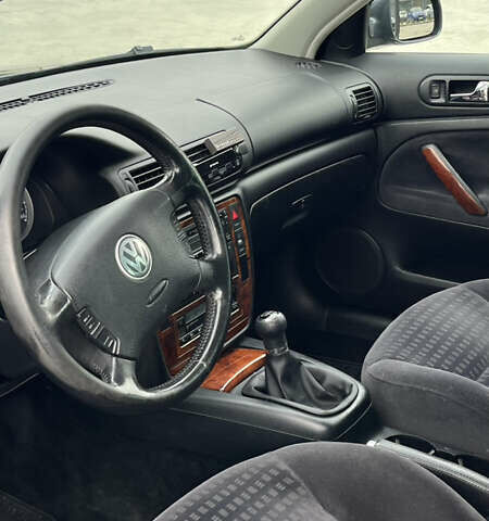 Чорний Фольксваген Пассат, об'ємом двигуна 1.9 л та пробігом 353 тис. км за 4400 $, фото 17 на Automoto.ua