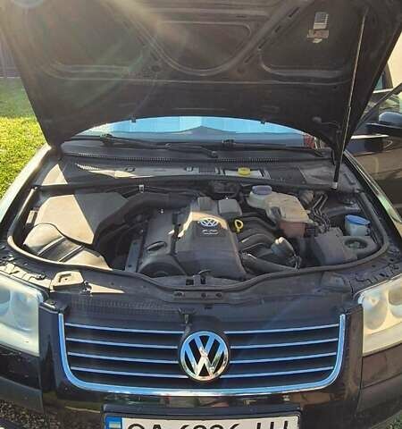 Черный Фольксваген Пассат, объемом двигателя 1.6 л и пробегом 296 тыс. км за 5200 $, фото 7 на Automoto.ua