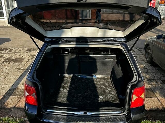 Черный Фольксваген Пассат, объемом двигателя 1.8 л и пробегом 349 тыс. км за 5000 $, фото 3 на Automoto.ua