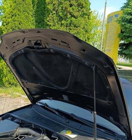 Черный Фольксваген Пассат, объемом двигателя 1.6 л и пробегом 306 тыс. км за 5300 $, фото 25 на Automoto.ua