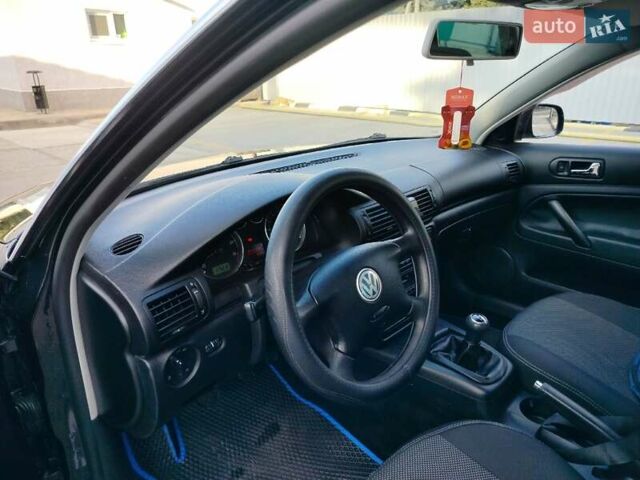 Черный Фольксваген Пассат, объемом двигателя 1.6 л и пробегом 228 тыс. км за 4990 $, фото 12 на Automoto.ua