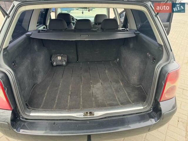 Черный Фольксваген Пассат, объемом двигателя 1.6 л и пробегом 294 тыс. км за 4300 $, фото 11 на Automoto.ua