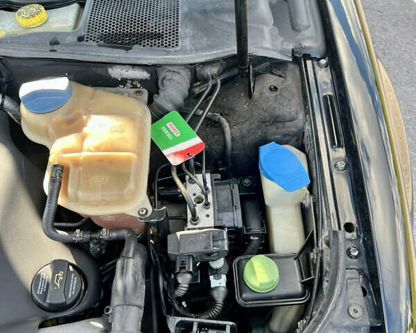 Чорний Фольксваген Пассат, об'ємом двигуна 2.5 л та пробігом 318 тис. км за 4199 $, фото 12 на Automoto.ua