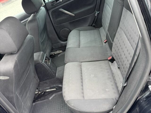 Черный Фольксваген Пассат, объемом двигателя 1.9 л и пробегом 400 тыс. км за 2150 $, фото 4 на Automoto.ua