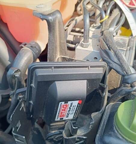 Черный Фольксваген Пассат, объемом двигателя 1.6 л и пробегом 306 тыс. км за 5300 $, фото 21 на Automoto.ua