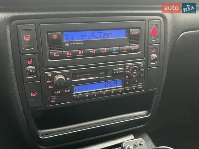 Чорний Фольксваген Пассат, об'ємом двигуна 1.6 л та пробігом 360 тис. км за 4300 $, фото 5 на Automoto.ua