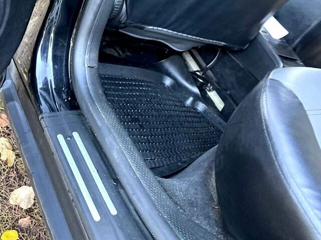 Чорний Фольксваген Пассат, об'ємом двигуна 1.6 л та пробігом 250 тис. км за 5700 $, фото 11 на Automoto.ua