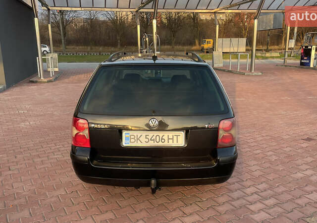 Черный Фольксваген Пассат, объемом двигателя 1.9 л и пробегом 250 тыс. км за 3999 $, фото 3 на Automoto.ua