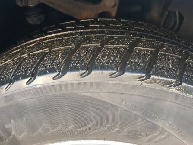 Фольксваген Пассат 2004 в Черкассах на Automoto.ua Черный Фольксваген Пассат, объемом двигателя 2 л и пробегом 274 тыс. км за 4300 $, фото 10 на Automoto.ua