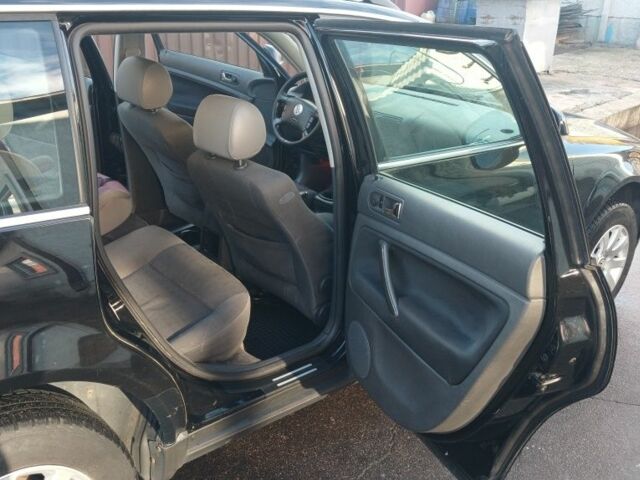 Фольксваген Пассат 2004 в Черкассах на Automoto.ua Черный Фольксваген Пассат, объемом двигателя 2 л и пробегом 274 тыс. км за 4300 $, фото 8 на Automoto.ua