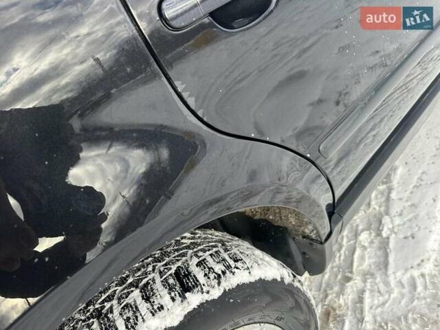 Черный Фольксваген Пассат, объемом двигателя 1.9 л и пробегом 223 тыс. км за 4500 $, фото 13 на Automoto.ua